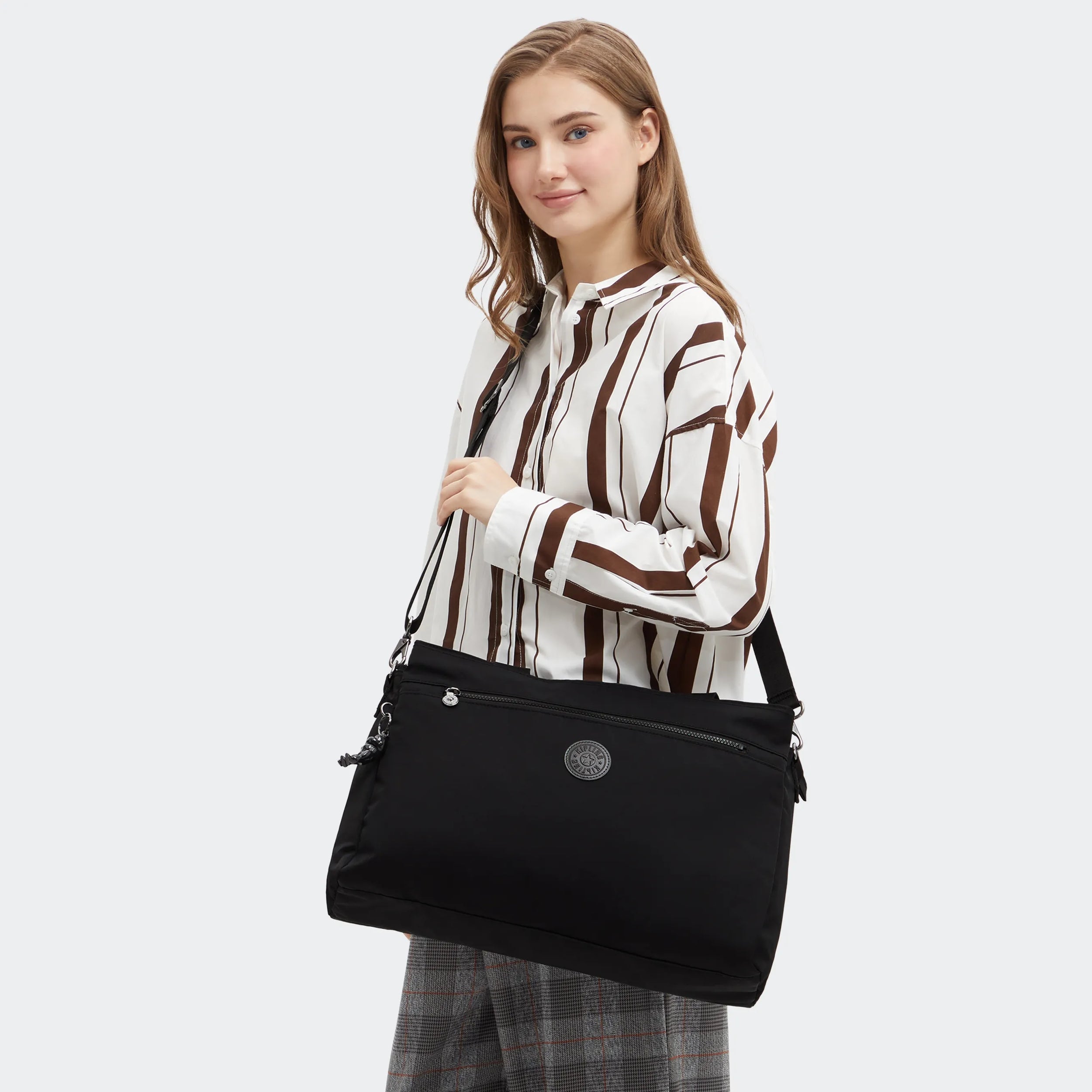 Elysia Work 15 Laptop Shoulder Bag - Image 9